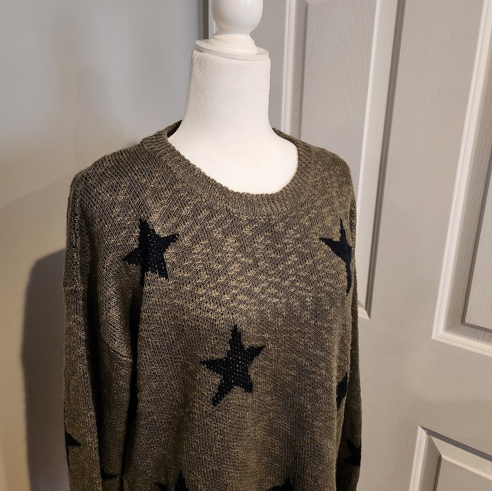 Sweater - Picture 4 of 4